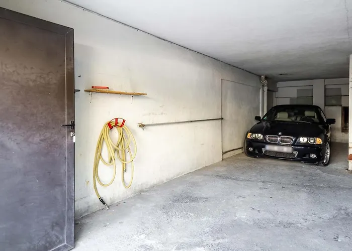 Market Square 2 Bedrooms 2 Baths Ac Private Garage