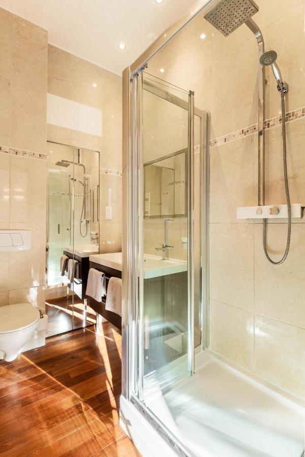 Market Square 2 Bedrooms 2 Baths Ac Private Garage Apartment