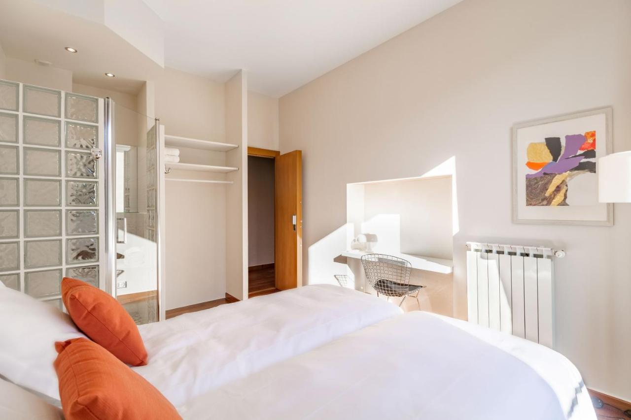 Market Square 2 Bedrooms 2 Baths Ac Private Garage Appartement